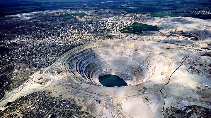 מכרות יהלומים בעיר מירני, יקוטיה